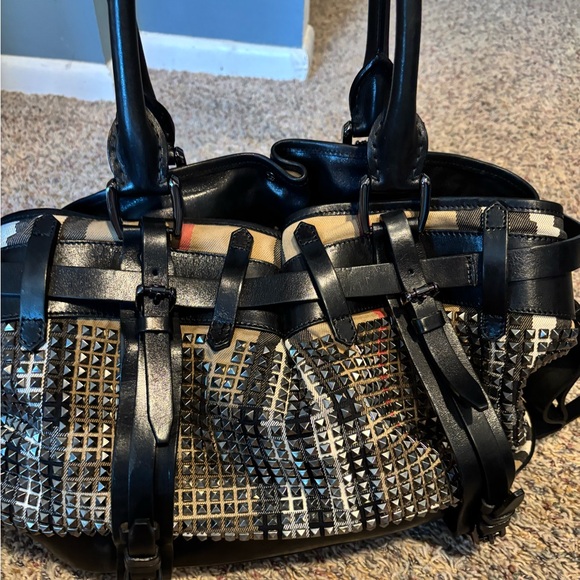 Burberry Rowan studded satchel - Picture 2 of 14